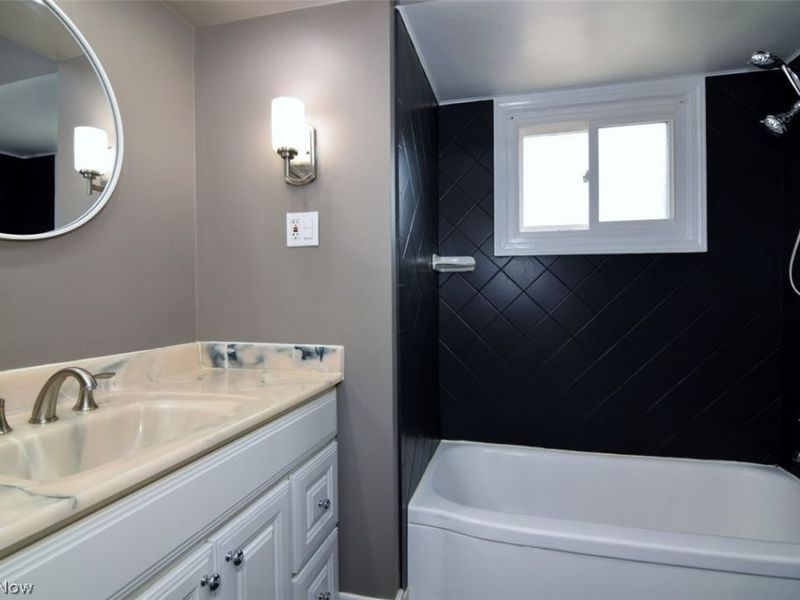 11710 Barrington Boulevard , Parma Heights, OH 44130 Photo 25