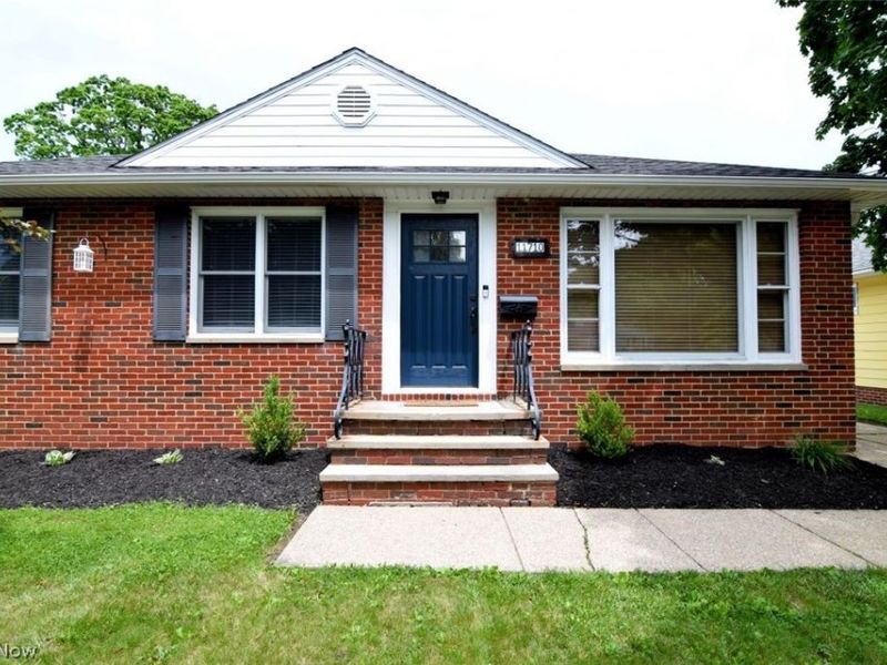 11710 Barrington Boulevard , Parma Heights, OH 44130 Photo 4