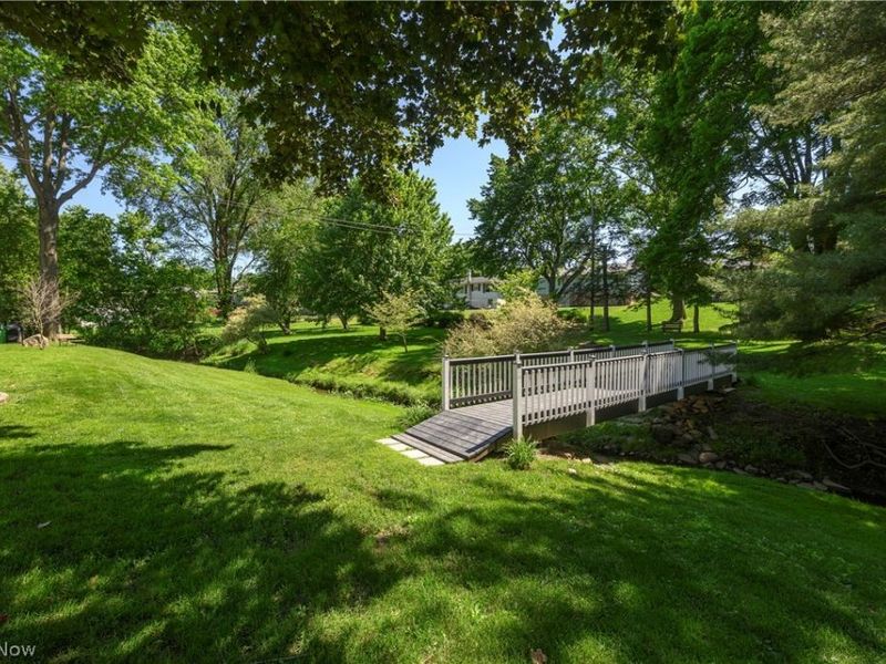 1300 Hyacinth Drive NE, North Canton, OH 44720 Photo 24