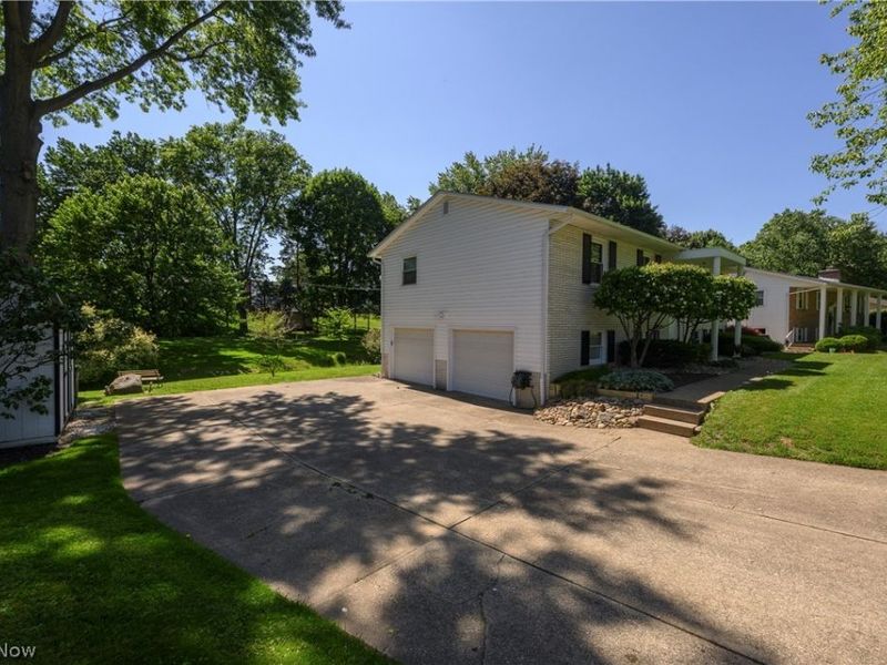 1300 Hyacinth Drive NE, North Canton, OH 44720 Photo 31