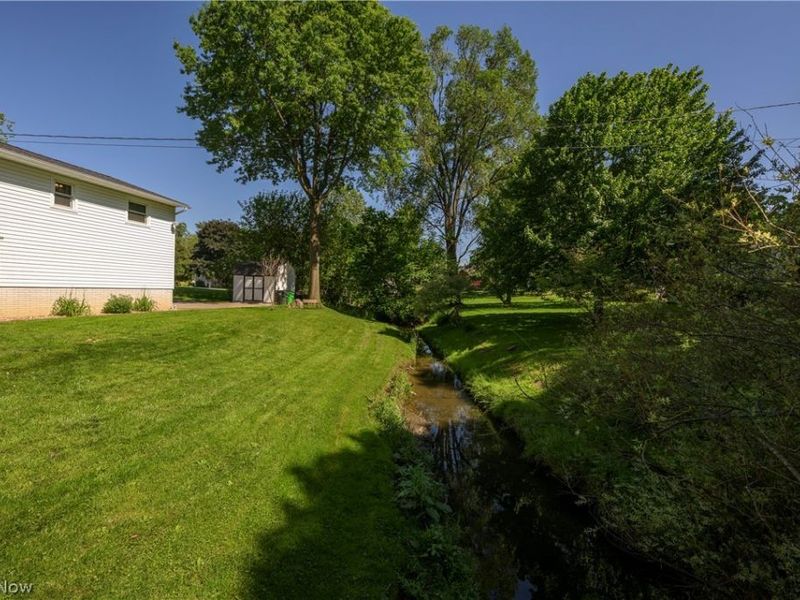 1300 Hyacinth Drive NE, North Canton, OH 44720 Photo 32