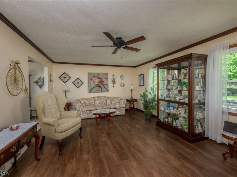 1300 Hyacinth Drive NE, North Canton, OH 44720 Photo 5