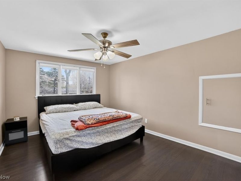 1905 Camberly Drive , Lyndhurst, OH 44124 Photo 19