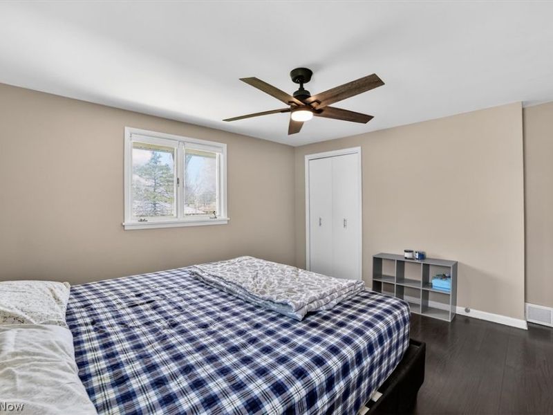 1905 Camberly Drive , Lyndhurst, OH 44124 Photo 21