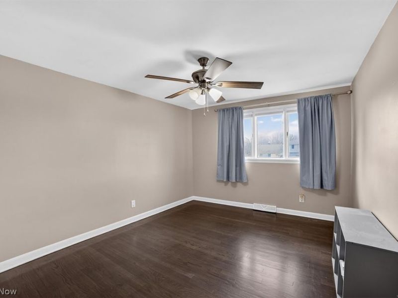 1905 Camberly Drive , Lyndhurst, OH 44124 Photo 23