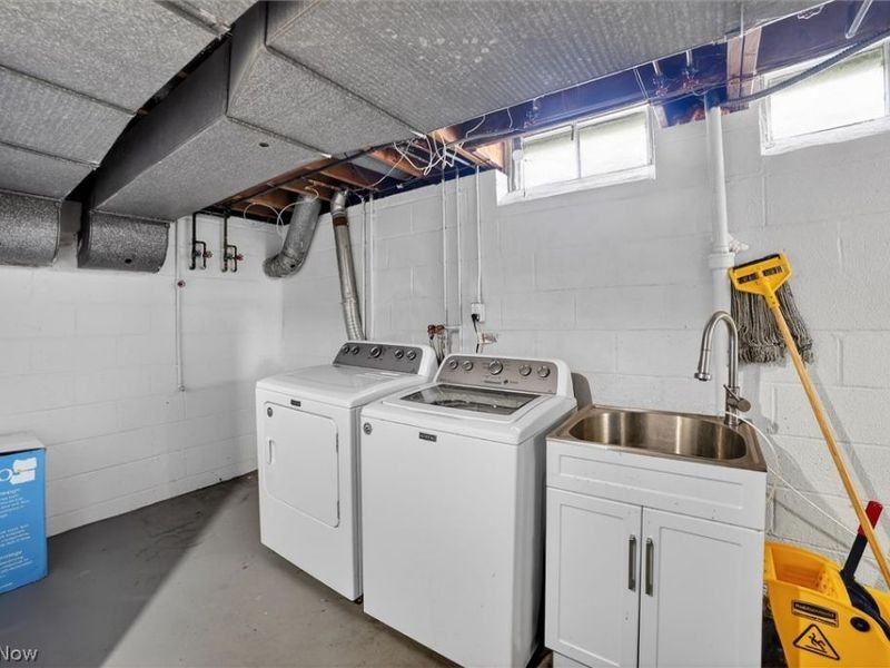 1905 Camberly Drive , Lyndhurst, OH 44124 Photo 30