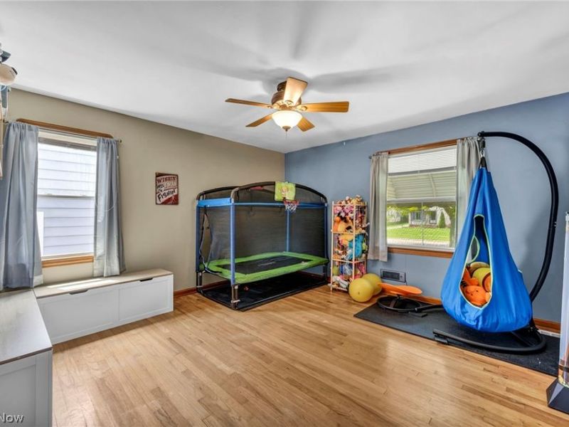 7241 Greenleaf Avenue , Parma, OH 44130 Photo 24