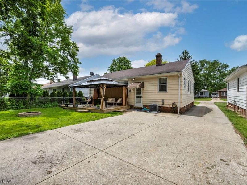 7241 Greenleaf Avenue , Parma, OH 44130 Photo 39