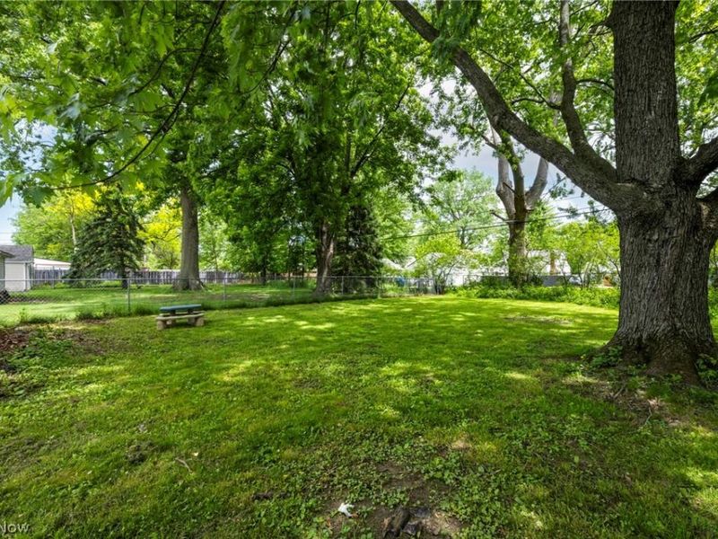 7241 Greenleaf Avenue , Parma, OH 44130 Photo 41