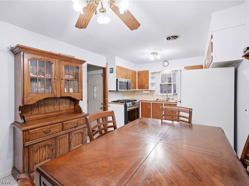 3195 Sunnybrooke Drive , Youngstown, OH 44511 Photo 10