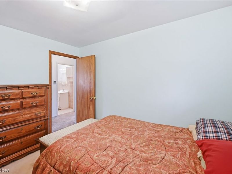 3195 Sunnybrooke Drive , Youngstown, OH 44511 Photo 22