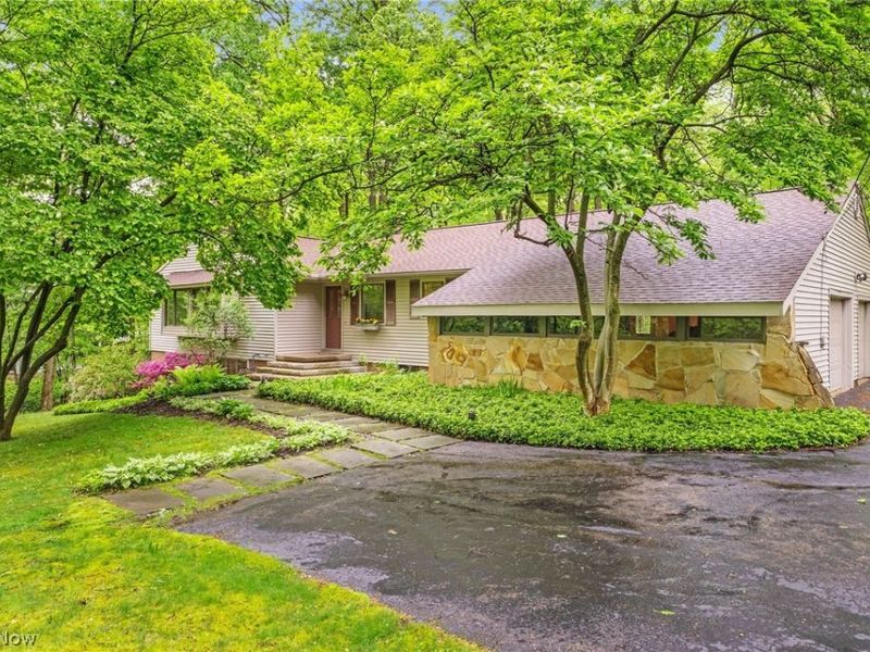 4587 Ranchwood Road, Akron, OH 44333 Photo 2