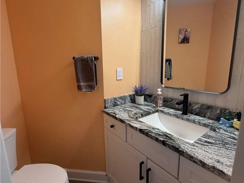 2252 Valley Wood Drive, Akron, OH 44333 Photo 20