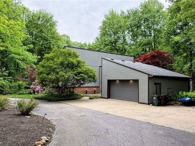 2252 Valley Wood Drive, Akron, OH 44333 Photo 40