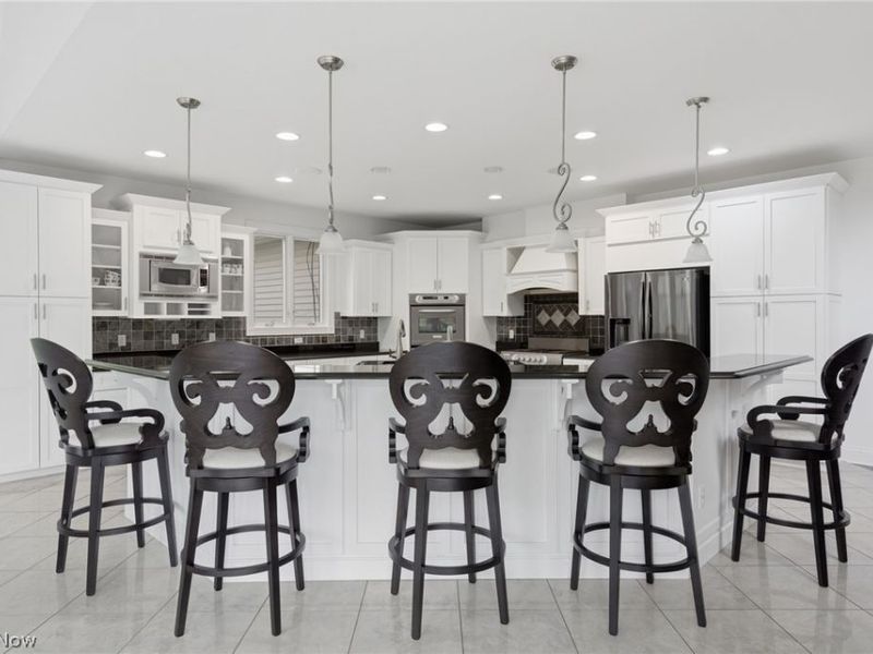 25067 Castlebar Court , Columbia Station, OH 44028 Photo 12