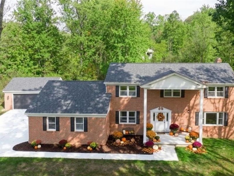 6785 Tanglewood Drive, Boardman, OH 44512 Photo 1