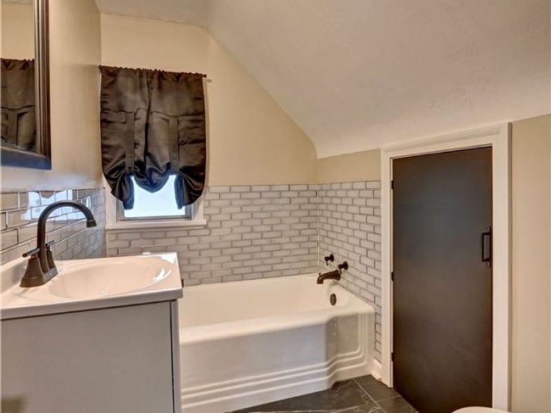 2119 Maple Avenue NE, Canton, OH 44714 Photo 17