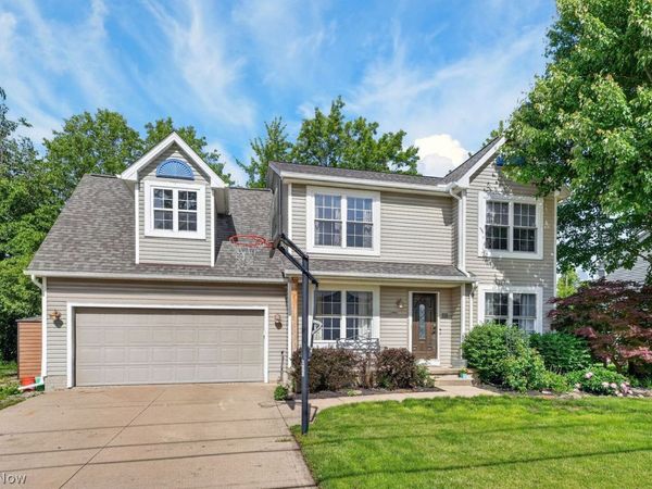 5646 Ridgeview Boulevard , North Ridgeville, OH 44039