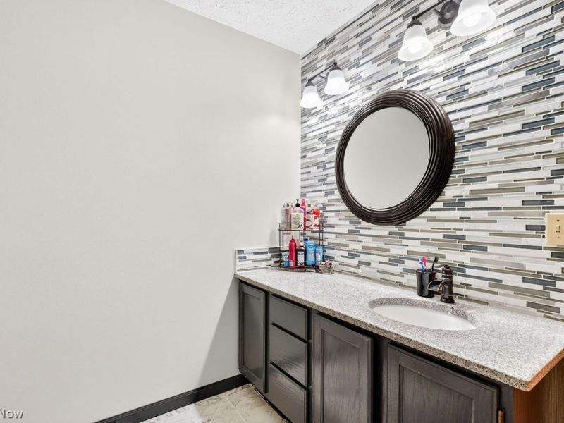 5646 Ridgeview Boulevard , North Ridgeville, OH 44039 Photo 8