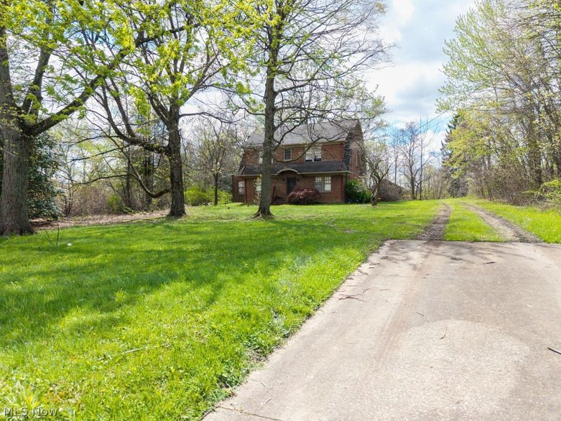 743 Broad Street , Wadsworth, OH 44281 Photo 3