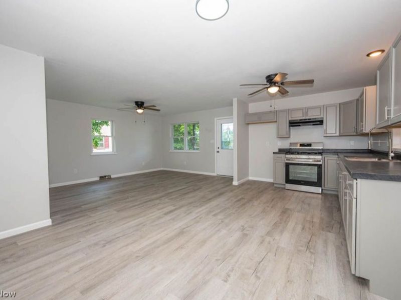 247 E 5th Street , Salem, OH 44460 Photo 4