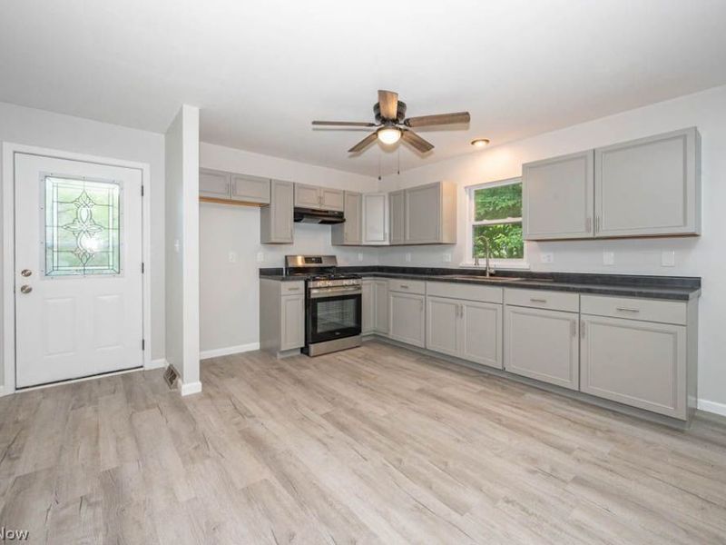 247 E 5th Street , Salem, OH 44460 Photo 5