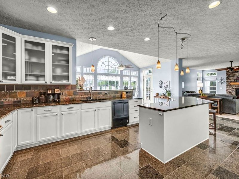 5953 Triple Crown Drive , Medina, OH 44256 Photo 9