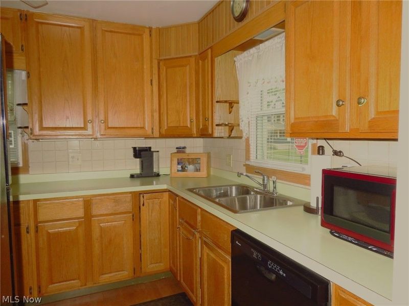 186 Pasadena Avenue , Elyria, OH 44035 Photo 10