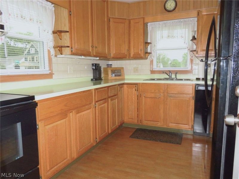 186 Pasadena Avenue , Elyria, OH 44035 Photo 8