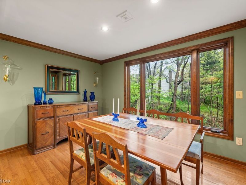 29205 Wolf Road , Bay Village, OH 44140 Photo 10