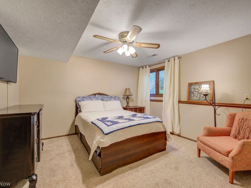29205 Wolf Road , Bay Village, OH 44140 Photo 30