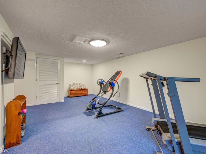 29205 Wolf Road , Bay Village, OH 44140 Photo 39