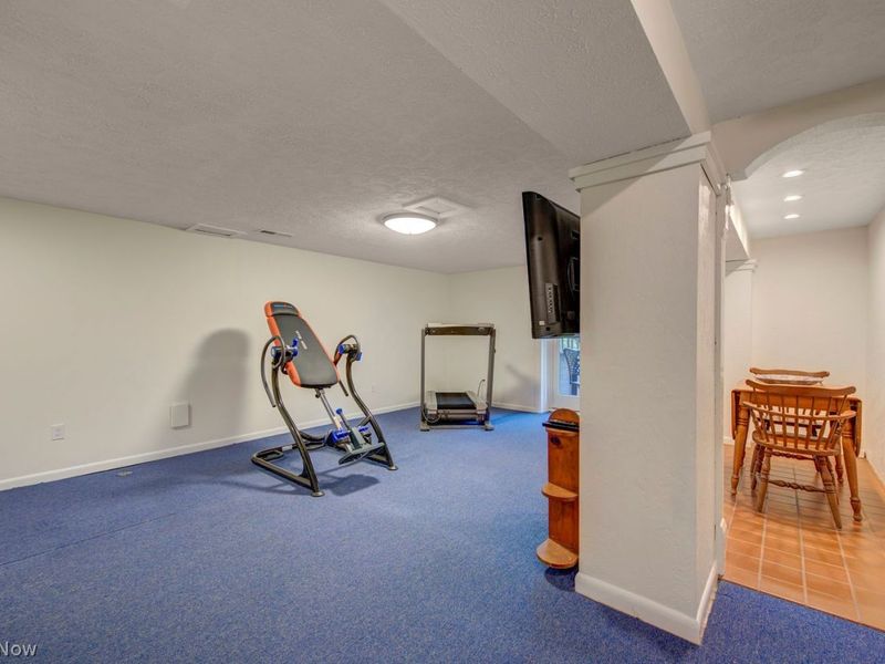 29205 Wolf Road , Bay Village, OH 44140 Photo 40