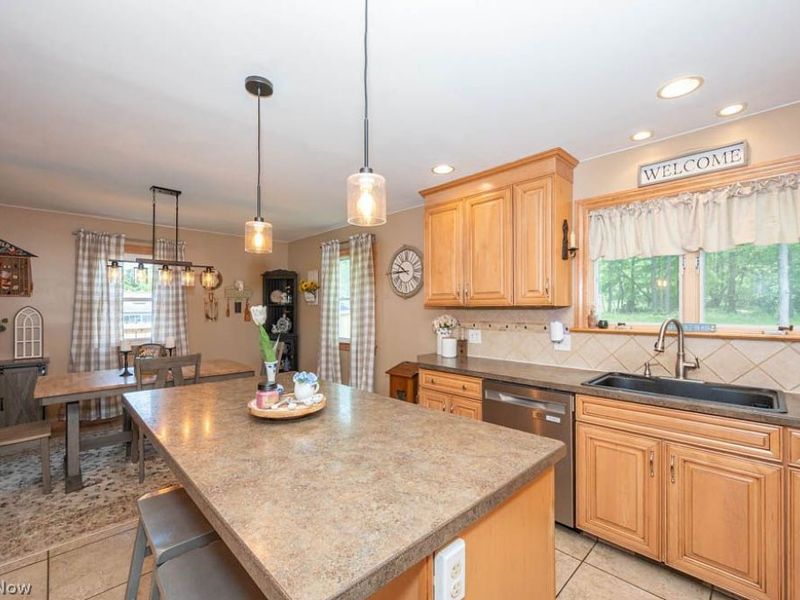 95 Cardinal Drive , Canfield, OH 44406 Photo 7