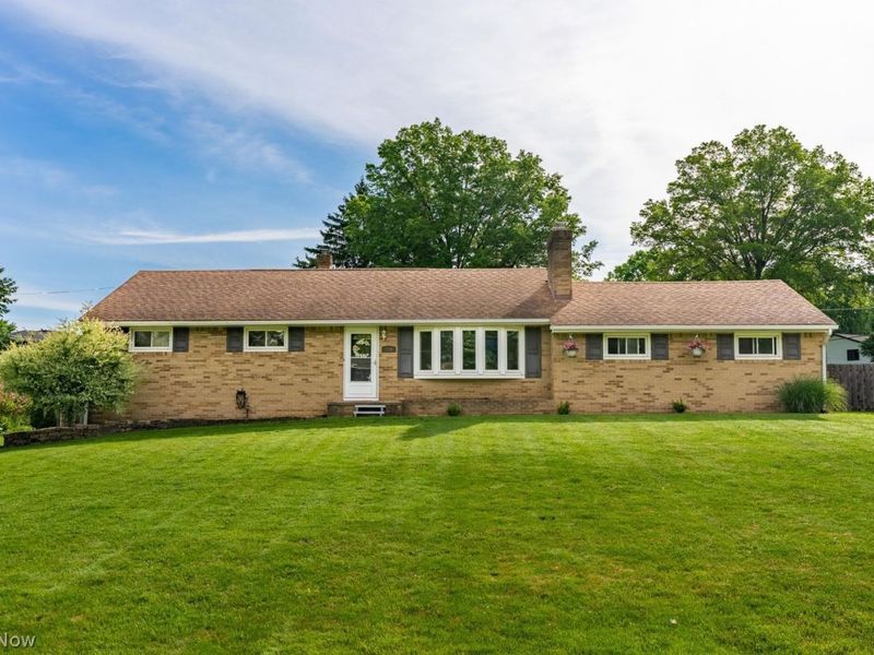910 Citadel Avenue NW, Massillon, OH 44646 Photo 1