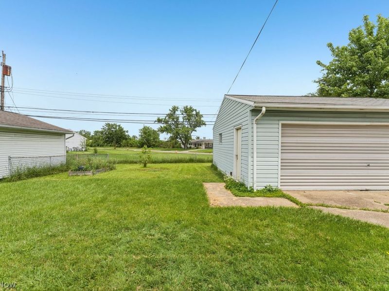 590 Bell Avenue , Elyria, OH 44035 Photo 35