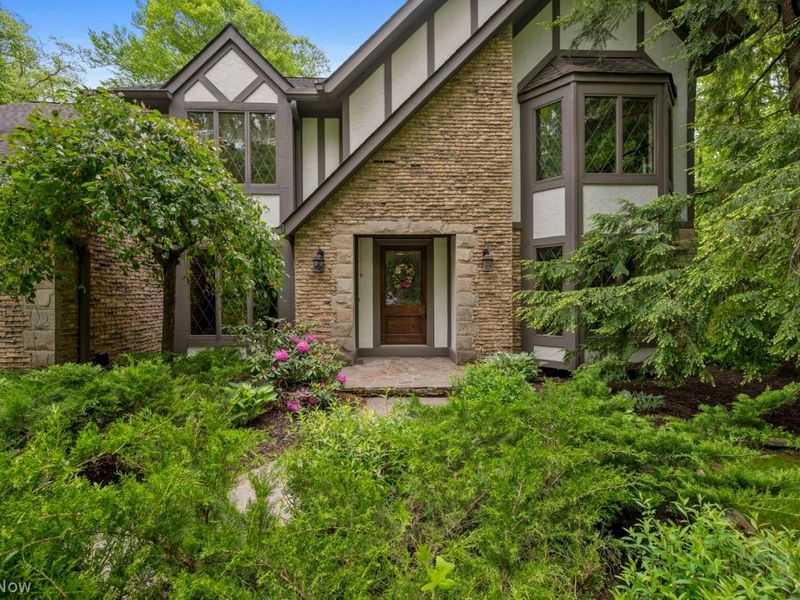 15115 Hemlock Point Road, Chagrin Falls, OH 44022 Photo 3