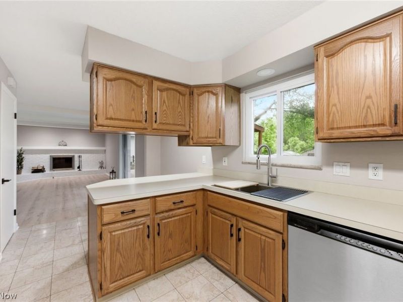 29595 Westminster Drive, North Olmsted, OH 44070 Photo 12