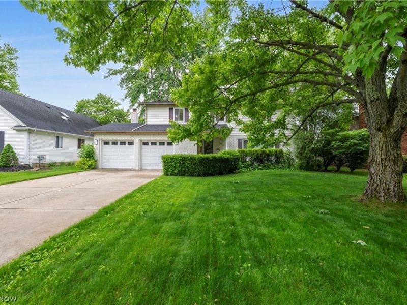 29595 Westminster Drive, North Olmsted, OH 44070 Photo 2