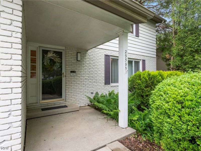 29595 Westminster Drive, North Olmsted, OH 44070 Photo 4