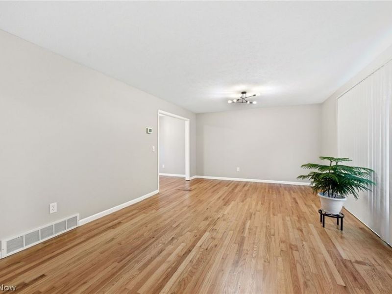 29595 Westminster Drive, North Olmsted, OH 44070 Photo 6