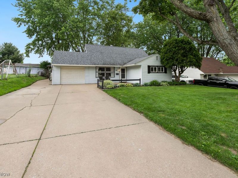 3917 Arnold Avenue NW, Canton, OH 44709 Photo 1