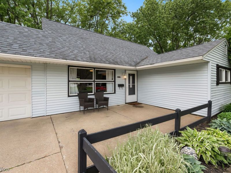 3917 Arnold Avenue NW, Canton, OH 44709 Photo 2