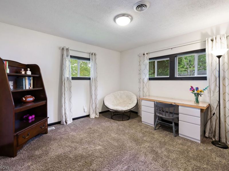 3917 Arnold Avenue NW, Canton, OH 44709 Photo 8