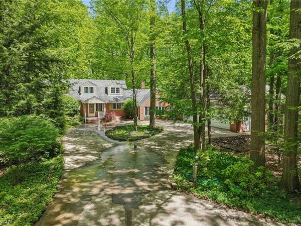45 Sterncrest Drive , Moreland Hills, OH 44022