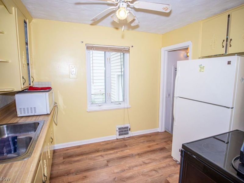 Cleveland, OH 44128 Photo 7