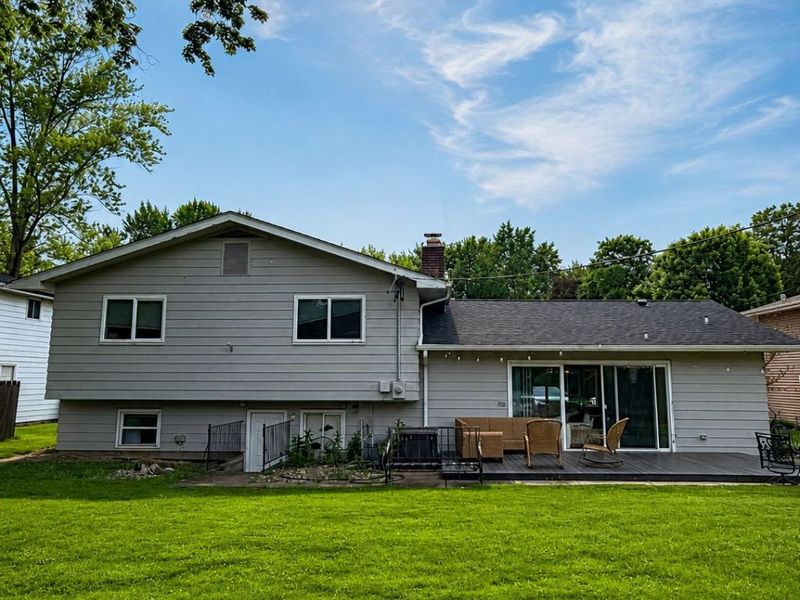 6137 Sherwood Drive , North Olmsted, OH 44070 Photo 28