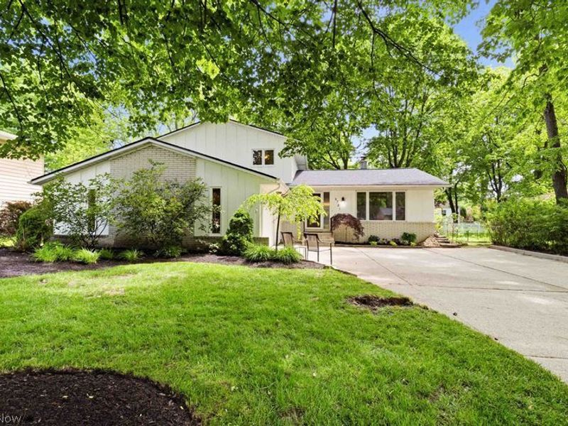 6741 Duneden Avenue, Solon, OH 44139 Photo 2