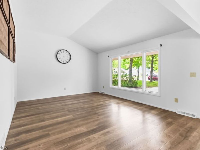6741 Duneden Avenue, Solon, OH 44139 Photo 5