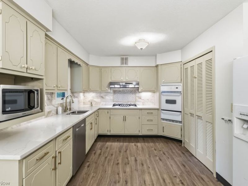6741 Duneden Avenue, Solon, OH 44139 Photo 7